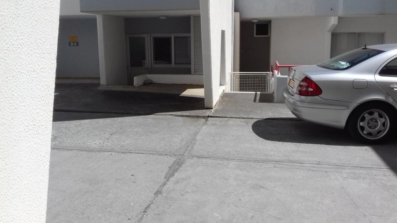 Amathusia Beach Apartment Limasol Dış mekan fotoğraf
